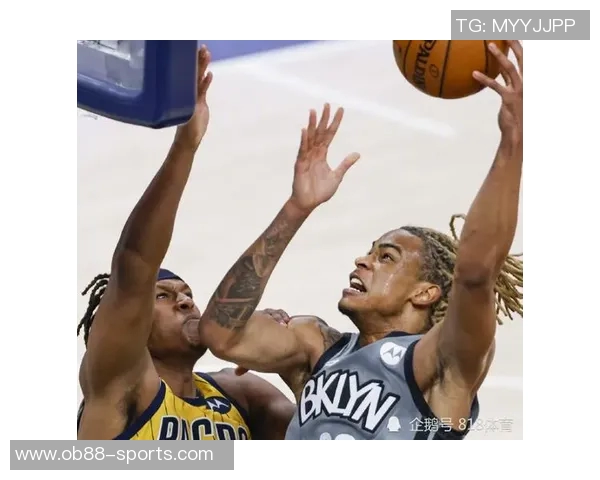 克拉克斯顿上半场表现惊艳7投5中砍下11分8篮板外线命中率完美 克拉克斯顿上半场表现惊艳7投5中砍下11分8篮板外线命中率完美