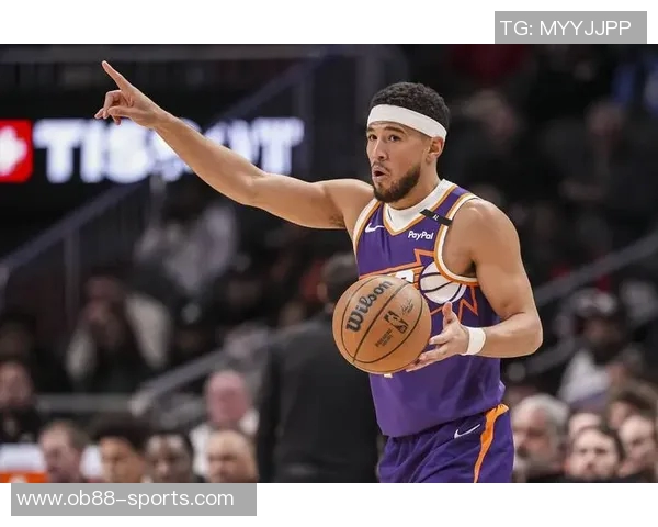 布克失误频繁引发主帅关注对手防守策略显著影响表现 布克失误频繁引发主帅关注对手防守策略显著影响表现