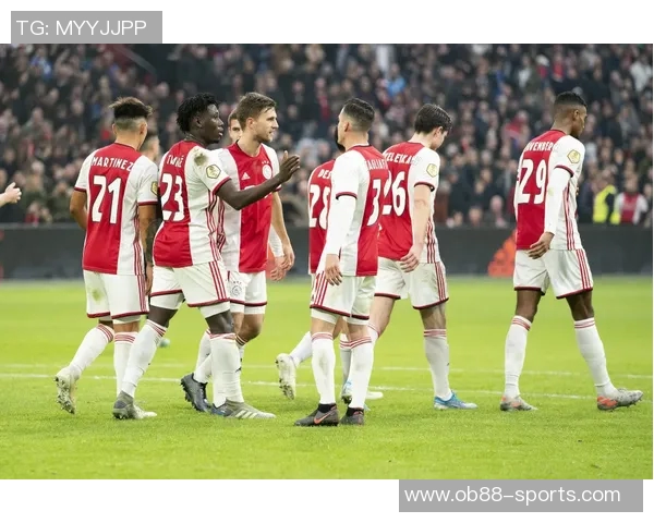 阿贾克斯荷甲表现强劲却在欧冠遭遇惨败排名倒数第二