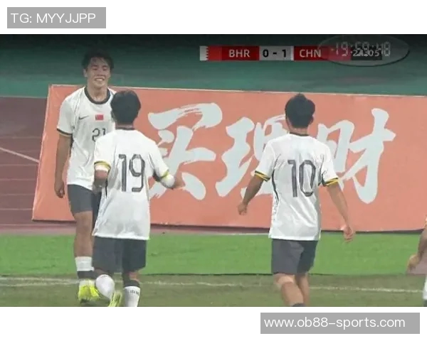 禁区内明显犯规帅惟浩遭无视球员集体抗议引发争议